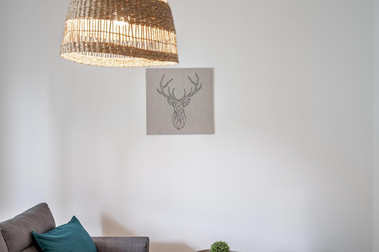 Spacious 3 Bedroom In The Heart Of Arroios * Lissabon
