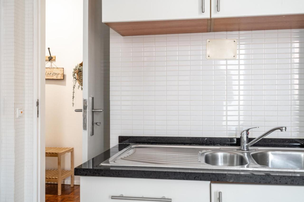 Spacious 3 Bedroom In The Heart Of Arroios Apartment Lissabon
